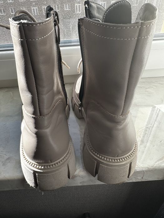 Ботинки натуральная кожа 39р