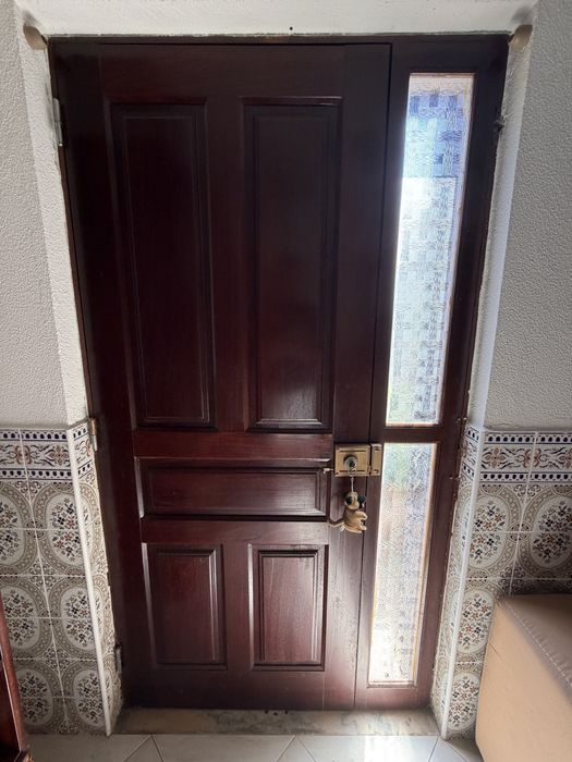 Porta de entrada madeira