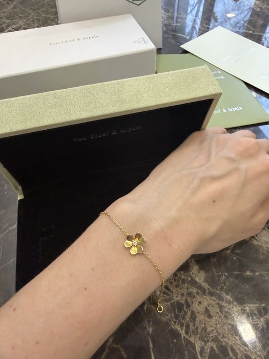 Браслет Van Cleef &Arpels Frivole mini model