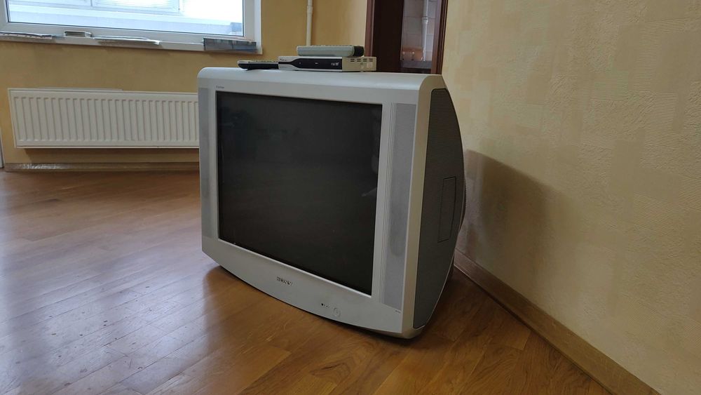 Продам телевизор Sony Trinitron TV KV-29LS30