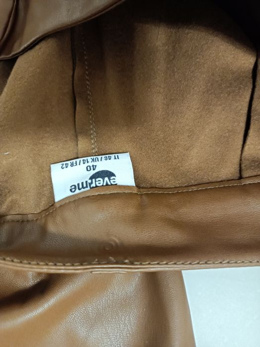 Spodnie z eco skóry.