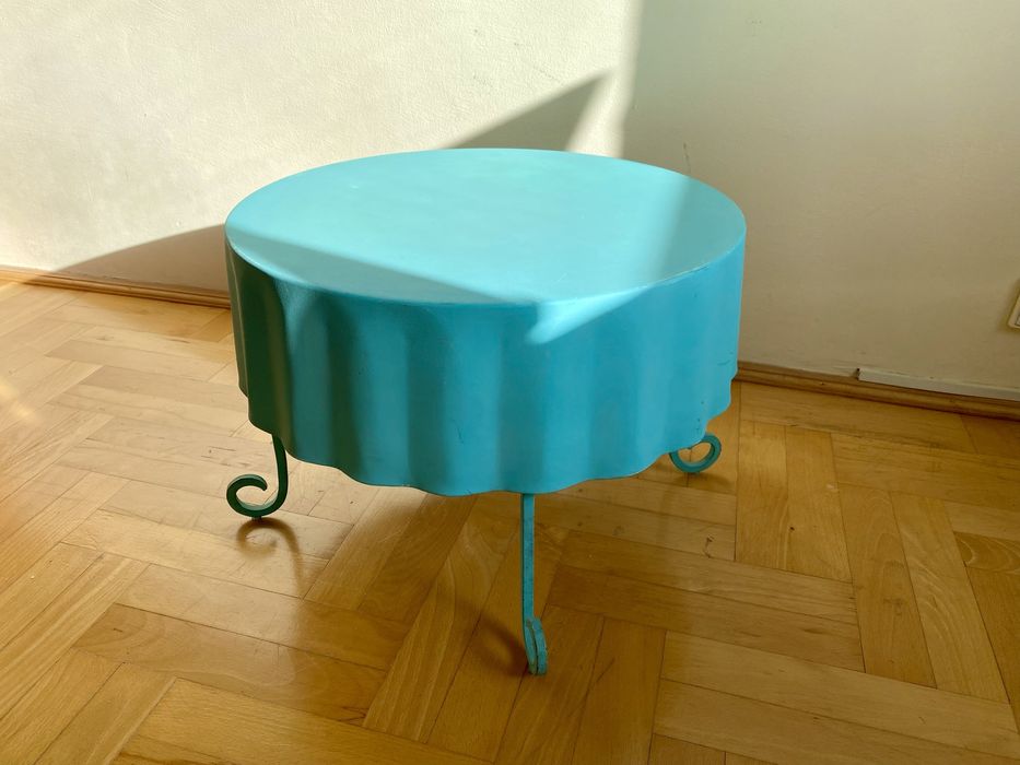 Srolik kawowy metalowy turkusowy IKEA na balkon na taras do ogrodu