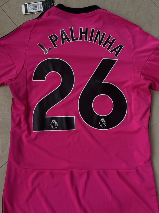 Camisola do Fulham FC do João Palhinha, assinada pelo próprio.