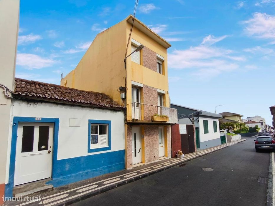 Casa T4 Usada em Ponta Delgada, Ilha de São Miguel