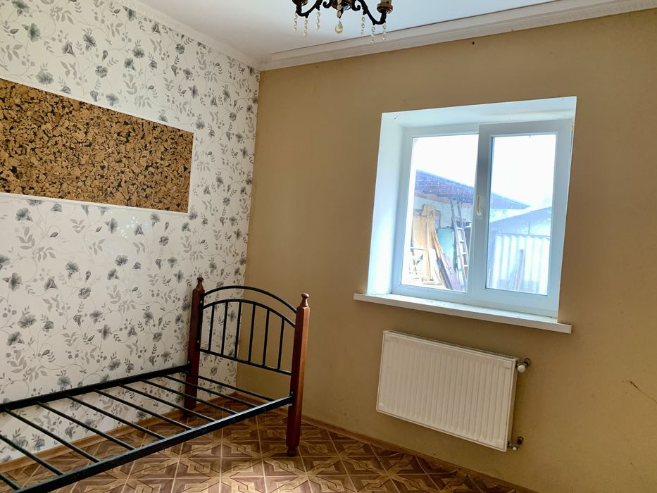 Продаж будинку з великою ділянкою – ідеально для сім’ї!