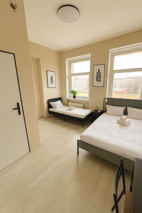 Pokoje z łazienkami, Traugutta, Parkng, Faktura