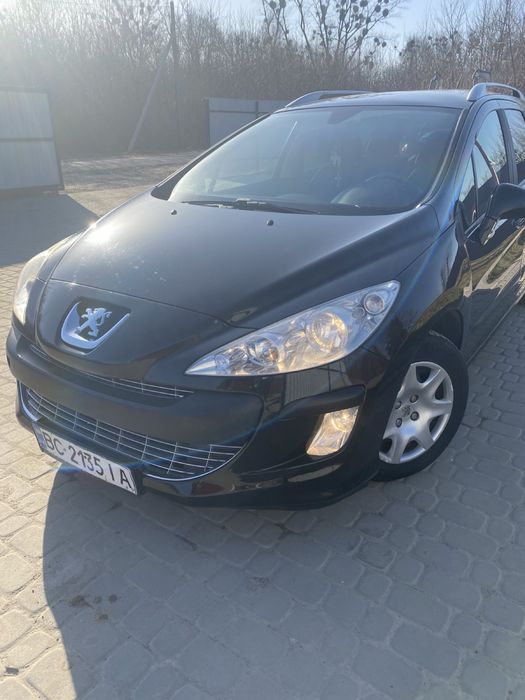 Автомобіль Peugeot 308