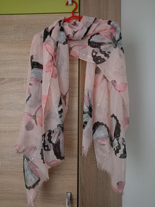 Szalik damski z cekinami