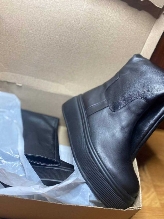 Продам зимние кожаные сапожки. Новые