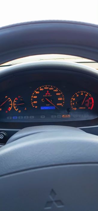 Mitsubishi galant 8 акула) 3.0 бензин