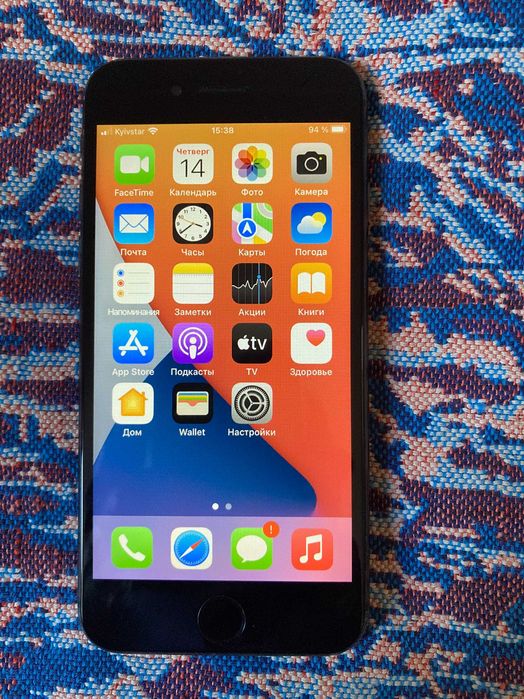 Смартфон iPhone 8  64 Гарний стан