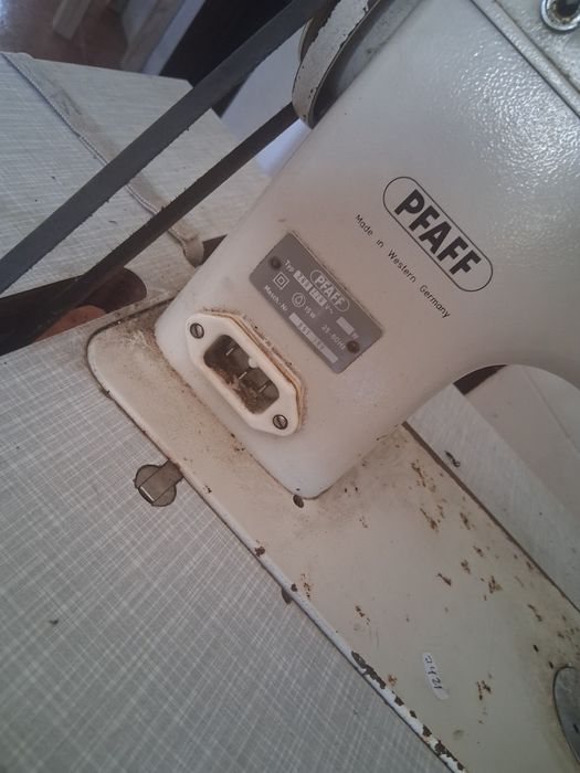 Maquina de costura antiga PFAFF