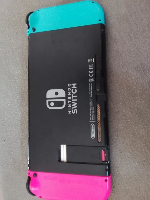 Nintendo Switch + Acessórios e Controler Pro, 3 Jogos e Caixa de Transporte