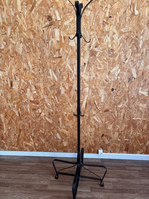 Cabide de Pé Metálico Preto – 180 cm