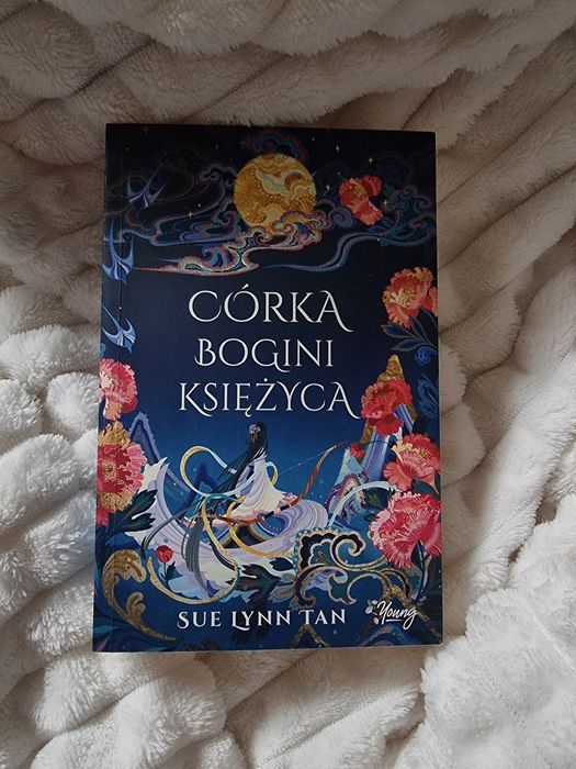 córka bogini księżyca książka młodzieżowa fantastyka romans