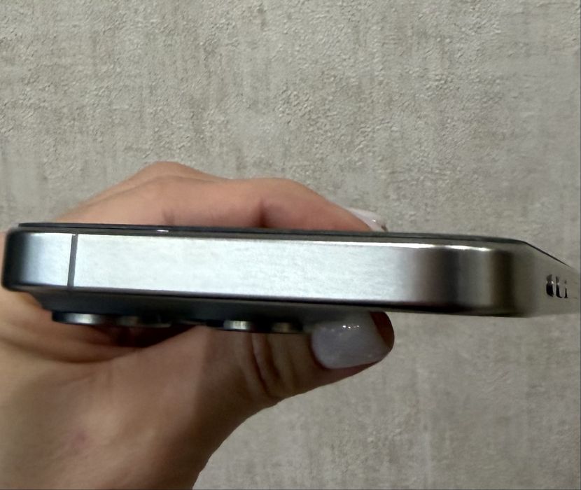 IPohone 15 pro 512 g