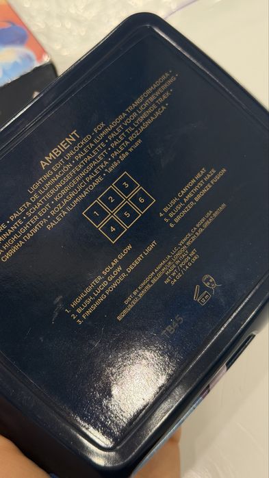 Продам палетку Hourglass