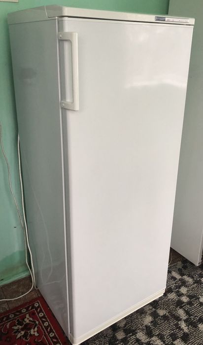 Продаю морозильну камеру Атлант