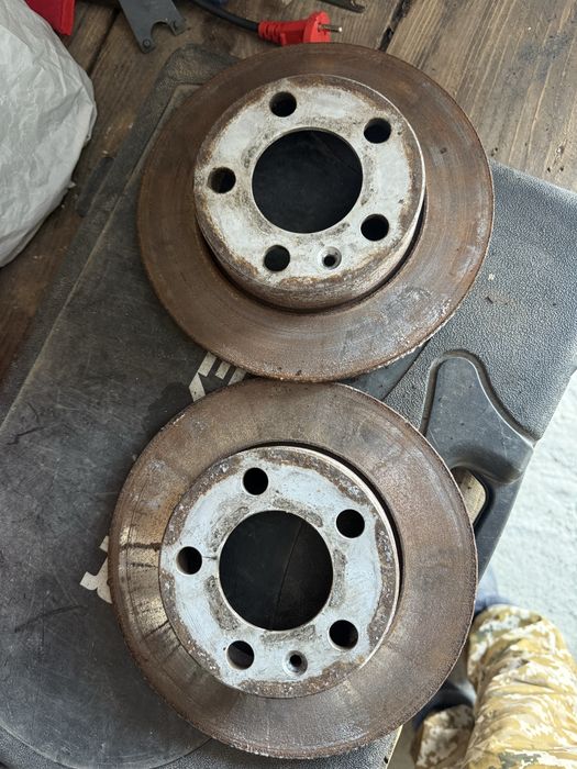 Гальмівні диски Тормозные диски гольф 4