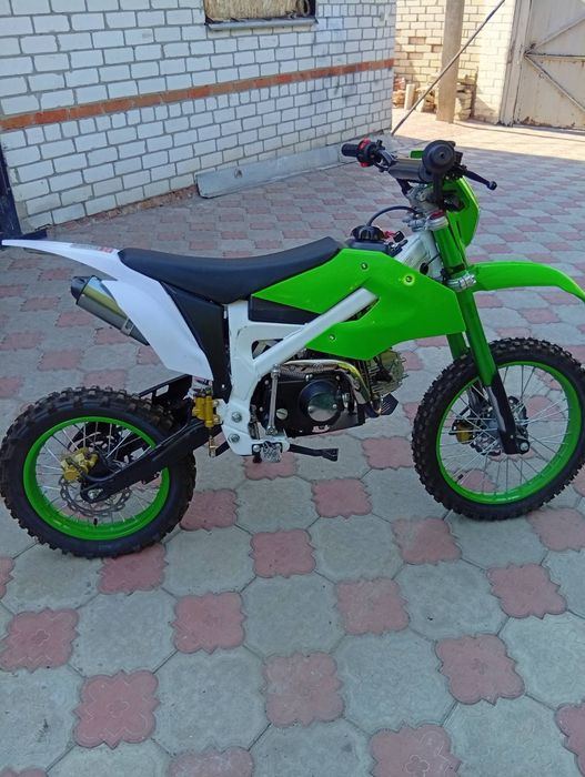 Продам новый питбайк 150 кубов.