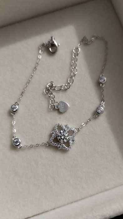 Nowy zestaw biżuterii z moissanitami GRA