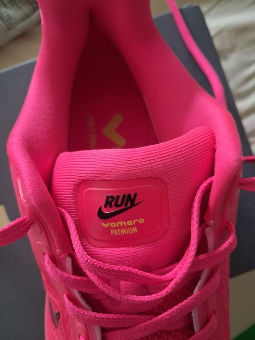 Nike 43 Vomero Premiun super pink unisexo original