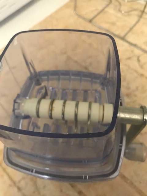 Manual ice crusher64862522860163121