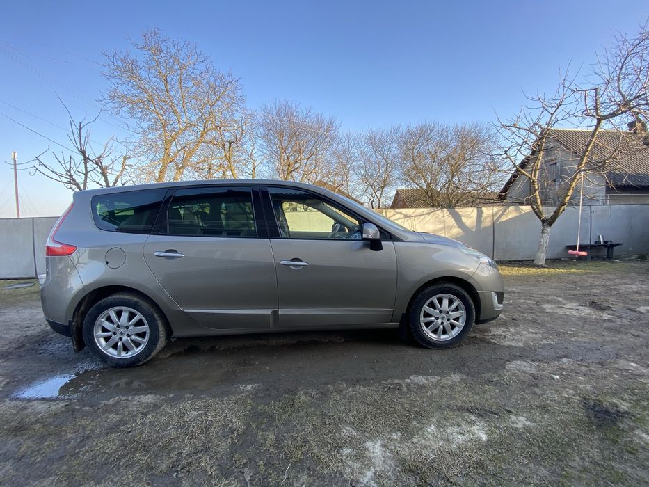 Продам гранд сценік 3 1.9 dci