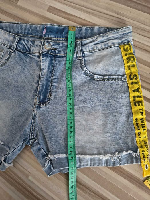 Jeansowe spodenki , damskie, krótkie, z lampasami, r.M  "Niebieski Księżyc"