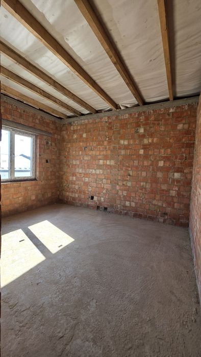 Продається готовий ТАУН ХАУС з міськими комунікаціями вул. Спортивна