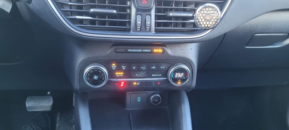 Продам Ford Escape