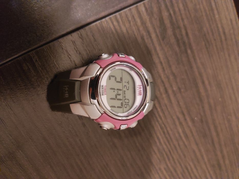 Zegarek Timex 1440 Sport WR50M szary różowy Uszkodzona bransoleta
