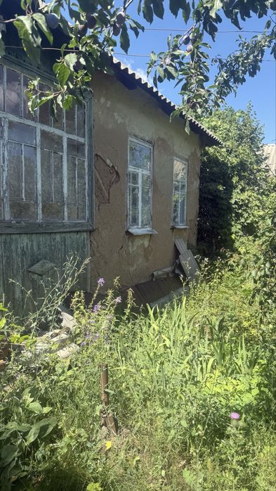 Продам участком с ветхим домиком в Коротыче