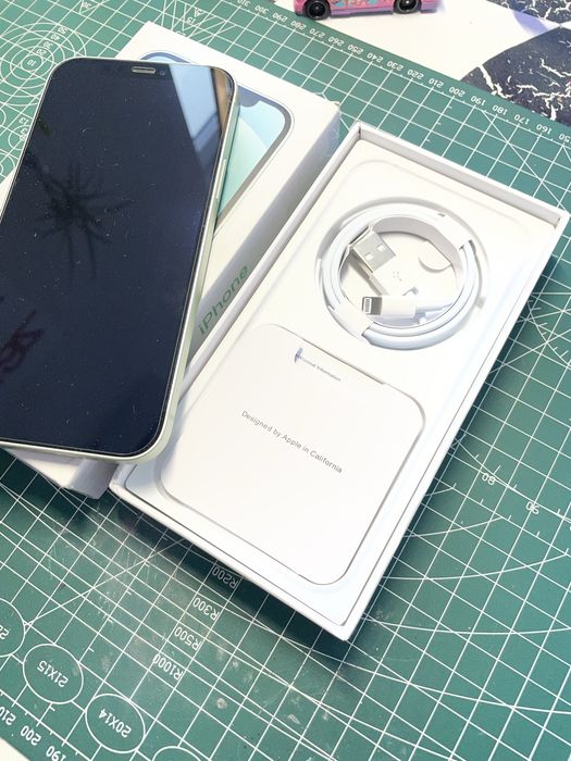 iPhone 12 green 64gb