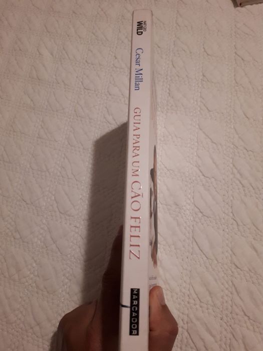 Livro "Guia para um cão feliz "