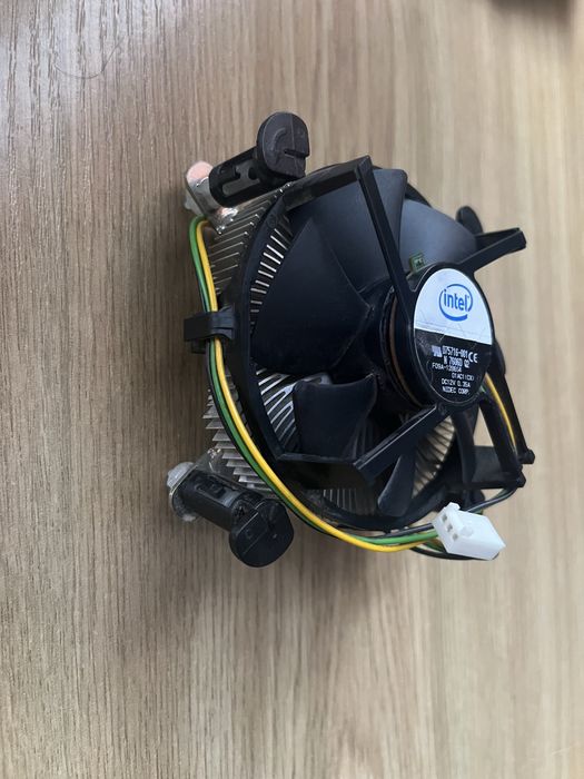 Кулер до процесора