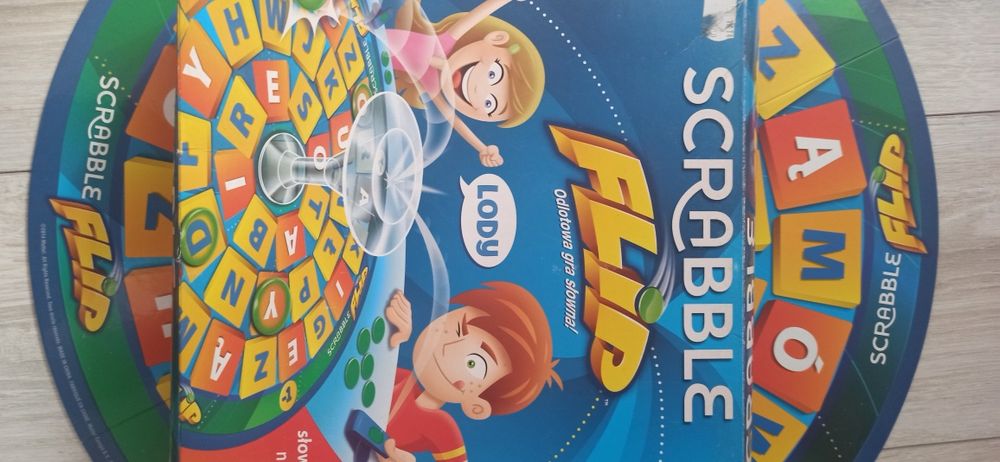 Scrabble Flip stan bardzo dobry.