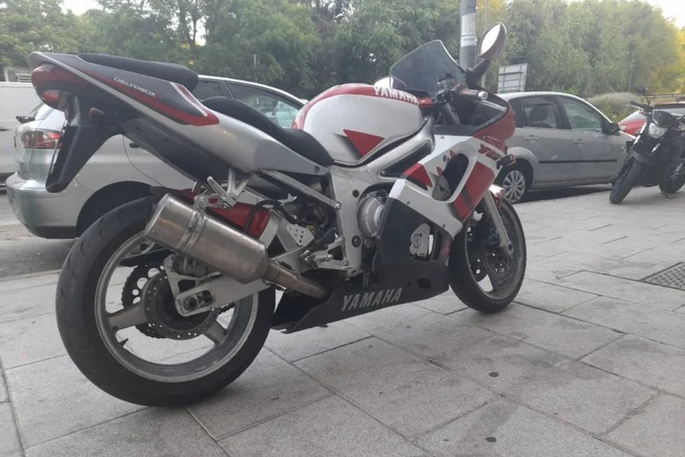 YAMAHA R6 todos os anos peças
