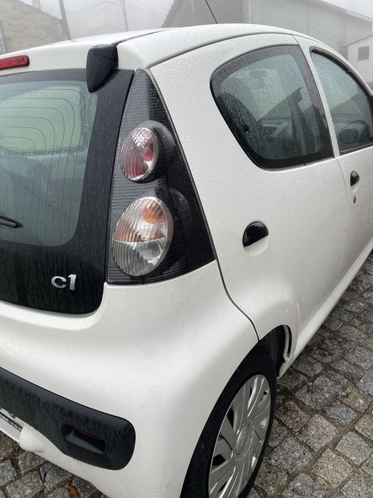C1 de 2013 em otimo estado negociavel