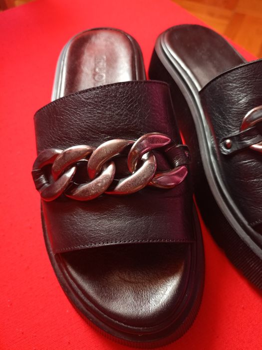 Klapki marki INUOVO ze skóry na lato,r.40