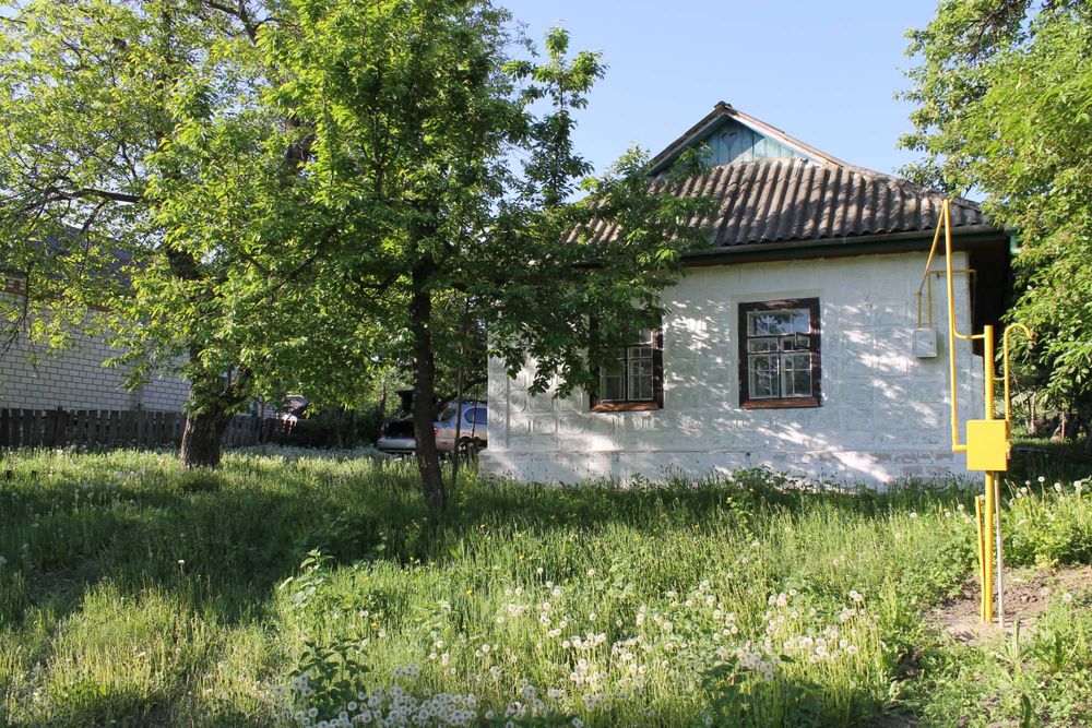 продаю хату с.Северинівка Тростянецький р-н Вінницька обл.