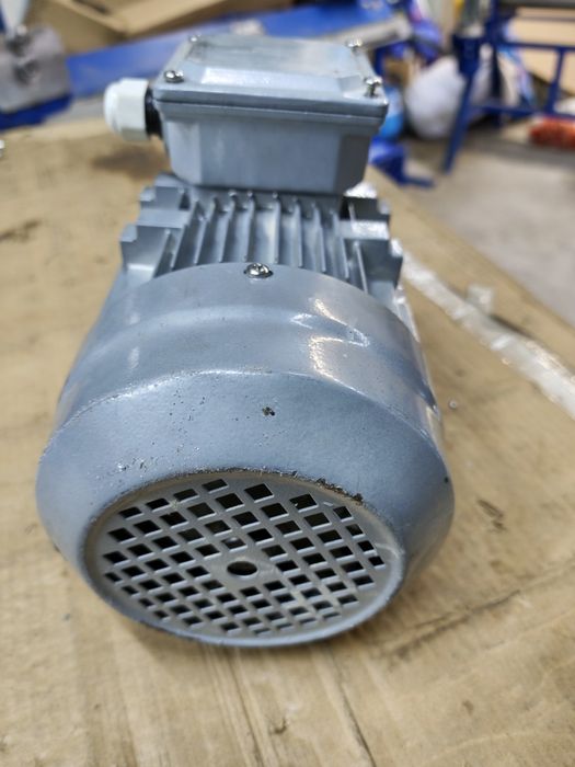 Silnik elektryczny 1.1 kw