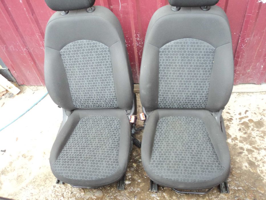 Опель корса Д сидіння сидения ваз бмв ауді форд сітроєн пежо: 3 800 грн ...