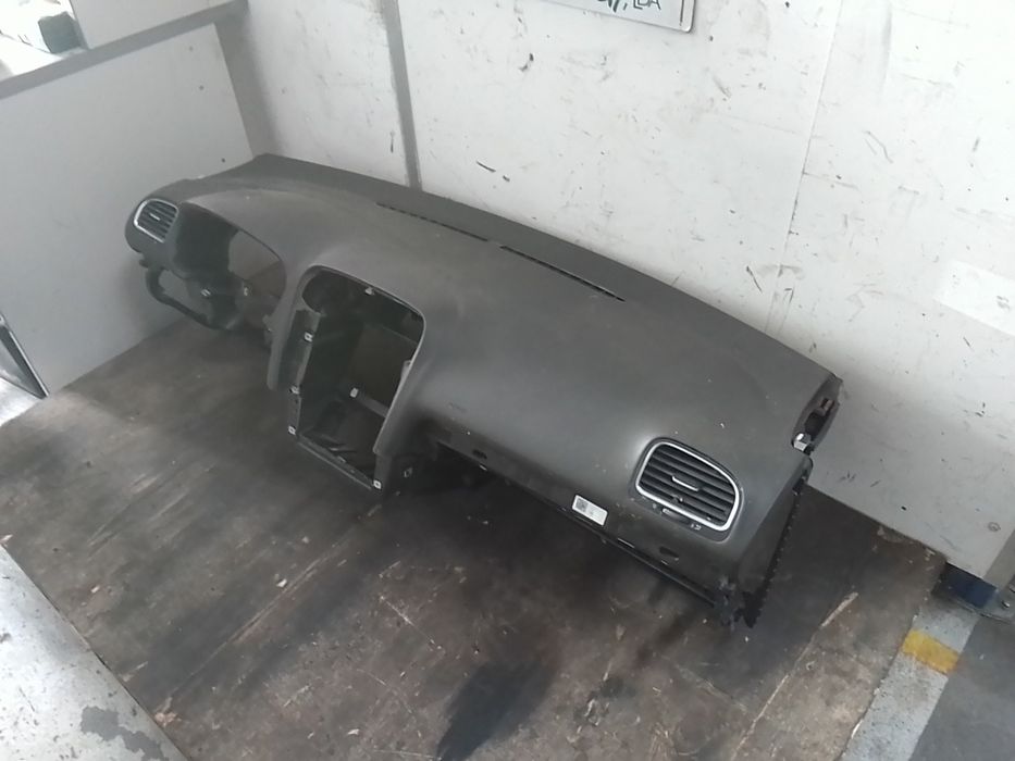 Tablier VOLKSWAGEN Golf VI (5K1)
