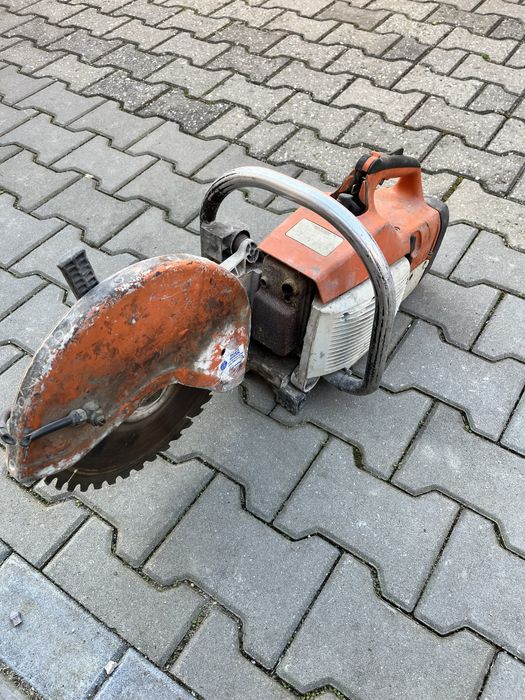 Piła spalinowa do ciecia betonu
