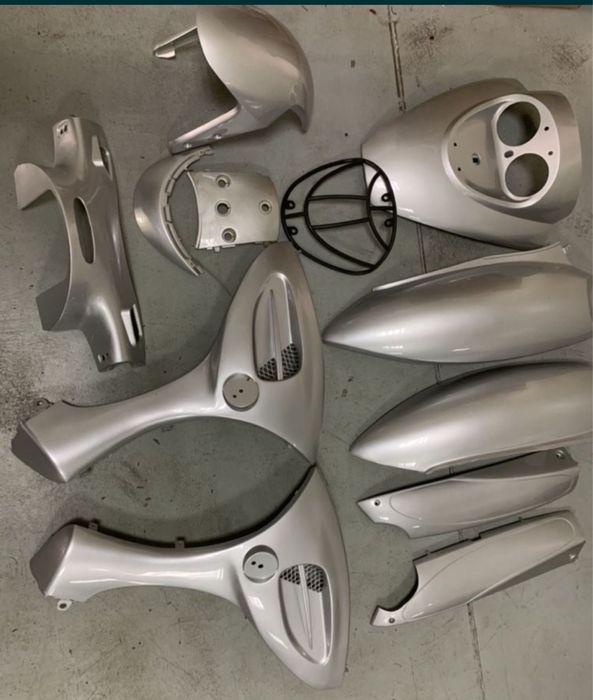 Пластик облицовка пластмасса для скутера