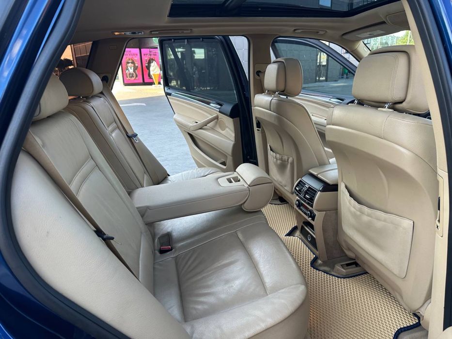Продам BMW X5 E70 2010
