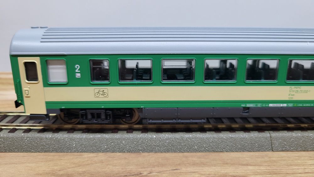 PIKO wagon osobowy 2kl PKP ic ep V-VI oświetlony ROWERY piękny RARYTAS
