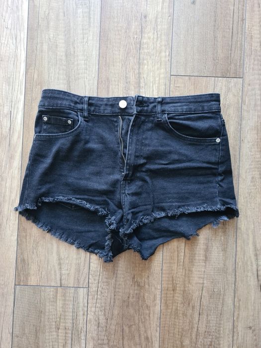 Krótkie spodenki Zara, rozm.38
