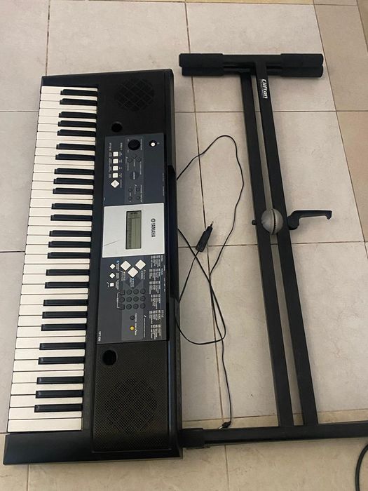 Piano Yamaha em ótimo estado